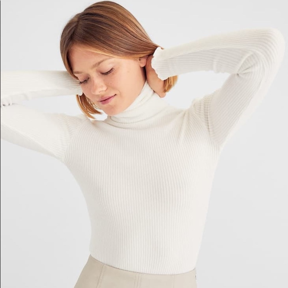 White mock neck sweater ⛄️